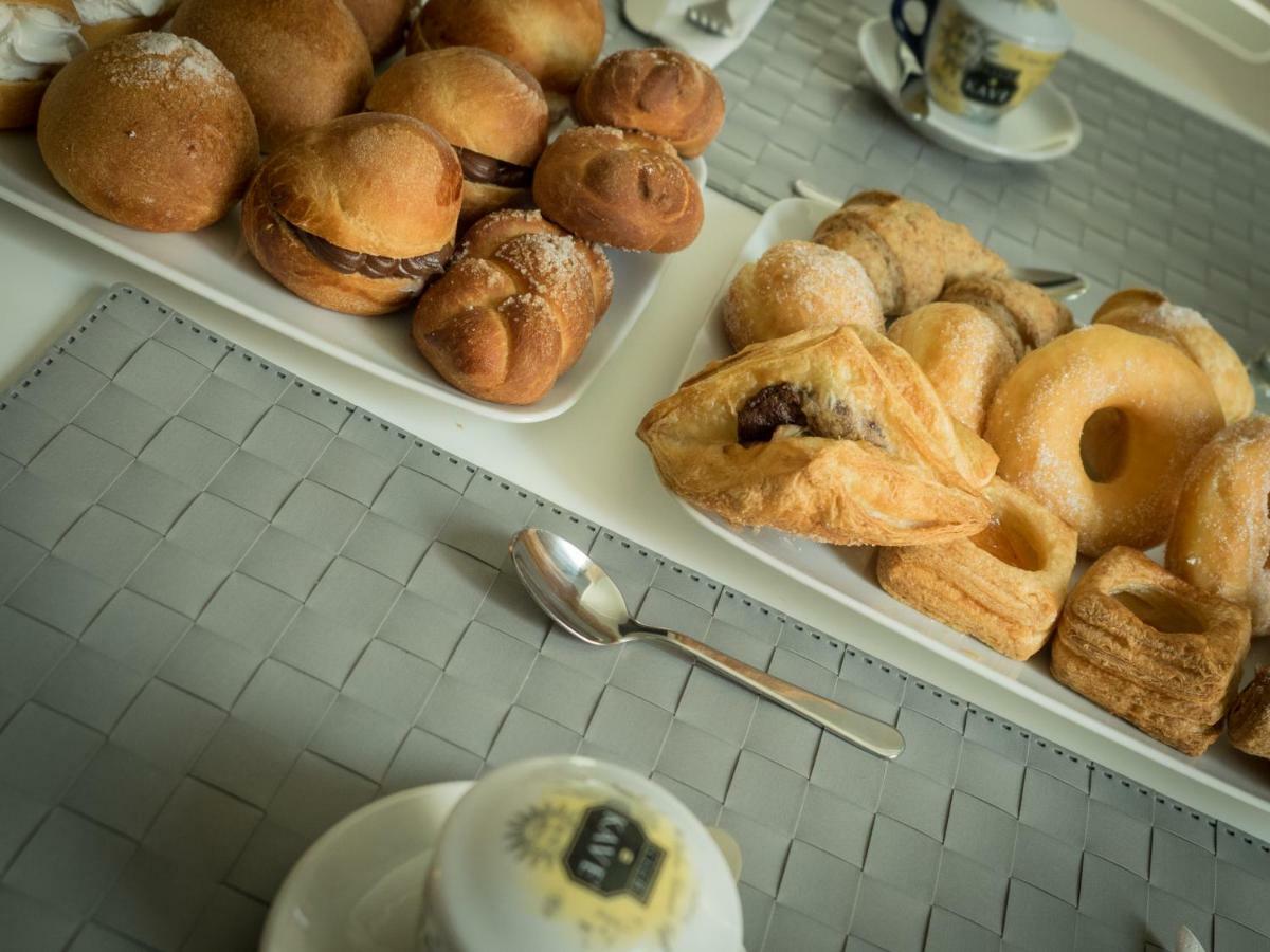 Ajde Rooms & Breakfast Trani Exteriör bild
