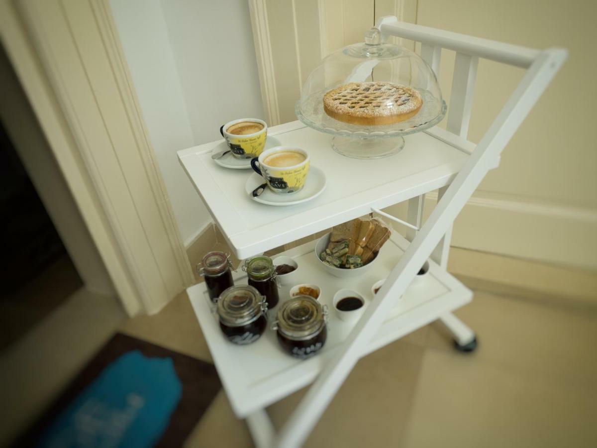 Ajde Rooms & Breakfast Trani Exteriör bild
